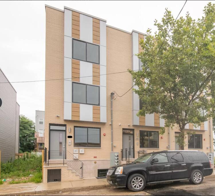 Modern Charm-3br/3ba With Air+wi-fi+patio *